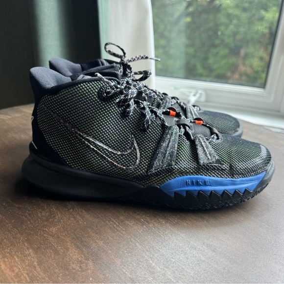Nike Kyrie Irving Kyrie 7 GS - NBA Basketball Sneaker - Youth 5 (Ladies 6.5/7) - Picture 2 of 9